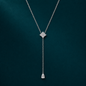 Fioria Y-Collier